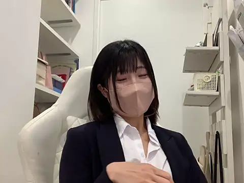 mayumichan13 online show from February 13, 2026, 4:30 am