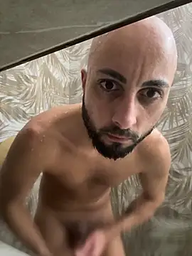 danilo sngr online show from November 15, 2025, 7:43 pm