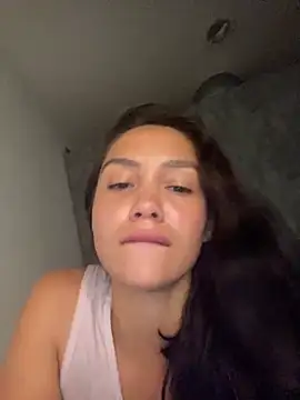 carolsapequinha online show from March 19, 2026, 12:20 pm