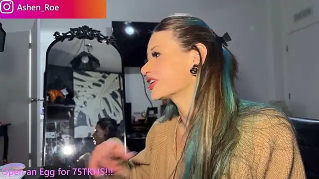 AshenRoe online show from April 10, 2026, 2:55 pm