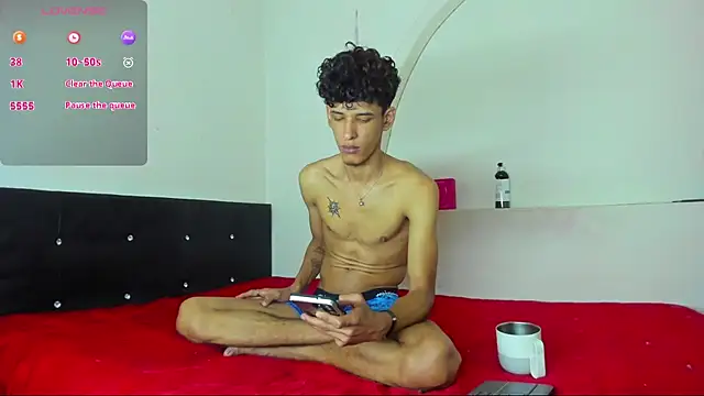 kaiborman00 online show from March 9, 2026, 3:21 am