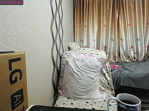 Snapshot of JenniDeep chatting on November 28, 2025, 4:09 pm JenniDeep online show from November 28, 2025, 4:09 pm