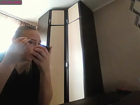 Snapshot of JenniDeep chatting on January 14, 2026, 6:19 am JenniDeep online show from January 14, 2026, 6:19 am