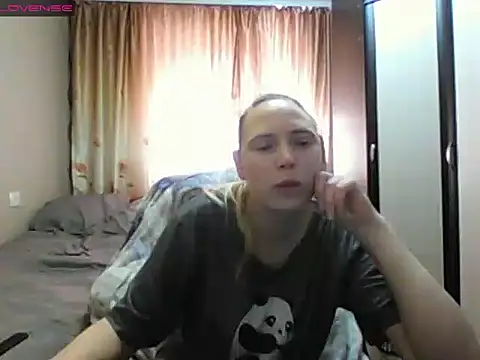 JenniDeep online show from March 27, 2026, 6:19 am