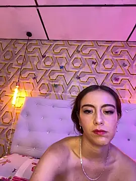 MelanyyJhonson15 online show from November 25, 2025, 11:38 pm