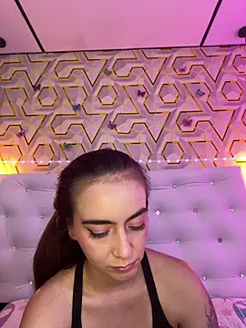 MelanyyJhonson15 online show from March 29, 2026, 2:33 am