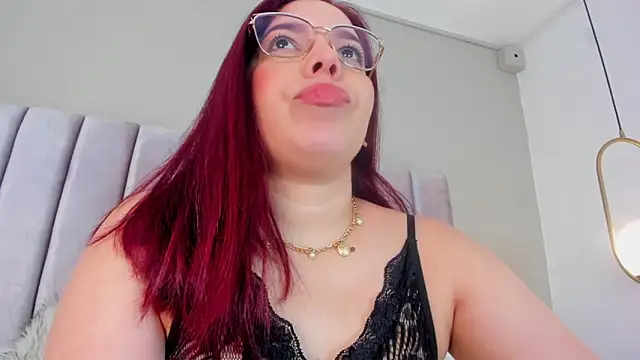 AnnaNoval 10 online show from November 18, 2025, 12:31 pm