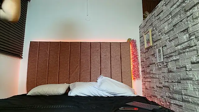 Tefanny hot online show from November 21, 2025, 1:32 pm