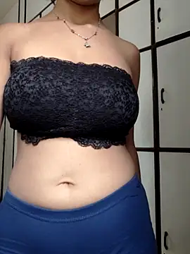 sexy lelina online show from May 9, 2026, 5:23 am