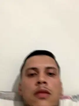 Snapshot of Ryanzl017 chatting on November 29, 2025, 6:33 pm Ryanzl017 online show from November 29, 2025, 6:33 pm