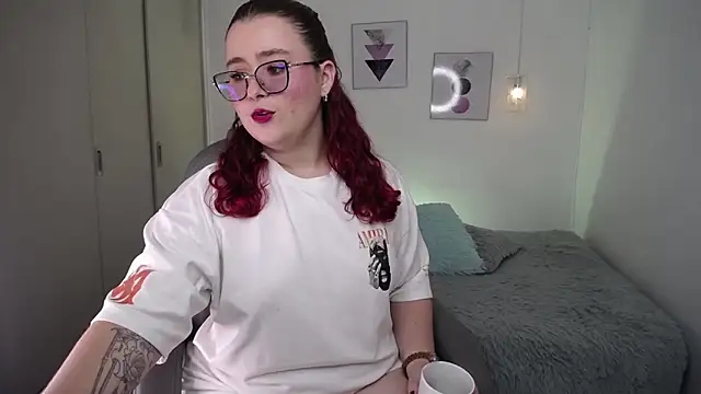 selene rouse  online show from April 1, 2026, 11:02 pm