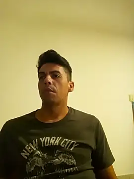 roddyron1n online show from November 29, 2025, 3:20 am