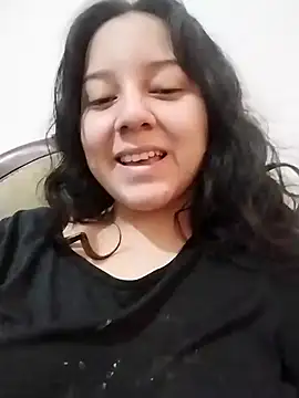 chibi love online show from November 26, 2025, 7:48 pm