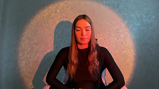 lisababy a online show from November 20, 2025, 9:20 am