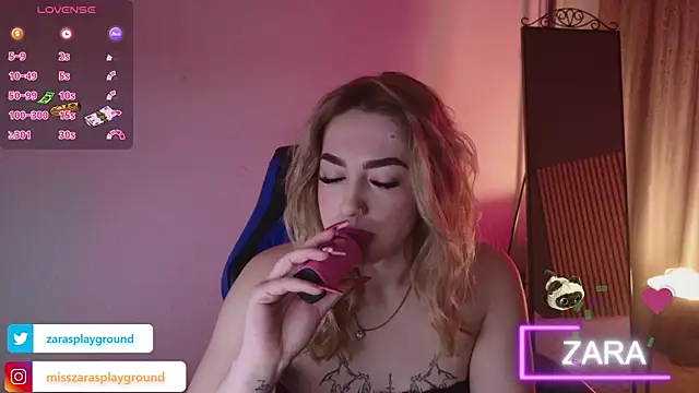 ZarasPlayground online show from April 3, 2026, 9:40 am