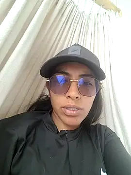 Snapshot of Naomi_Nyx chatting on November 14, 2025, 2:38 pm Naomi Nyx online show from November 14, 2025, 2:38 pm