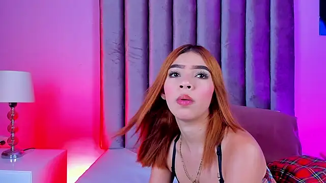 GabrielaSuarez  online show from April 4, 2026, 8:39 pm
