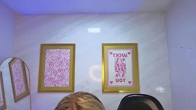 Evy Luxx v online show from March 25, 2026, 4:18 am