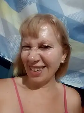 Snapshot of SexyMilf1211 chatting on January 18, 2026, 12:58 am SexyMilf1211 online show from January 18, 2026, 12:58 am