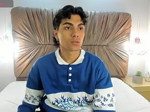 Snapshot of MattFiore chatting on November 27, 2025, 12:29 pm MattFiore online show from November 27, 2025, 12:29 pm