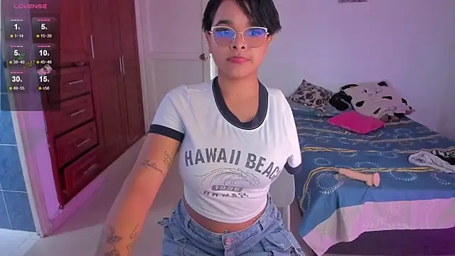 Snapshot of Tatiana-Jaaramillo chatting on April 19, 2026, 1:21 pm Tatiana-Jaaramillo online show from April 19, 2026, 1:21 pm