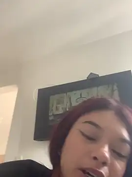 catalinaruiz  online show from April 9, 2026, 1:16 pm