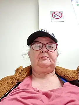 TiguhguhrsRose online show from December 1, 2025, 12:48 am