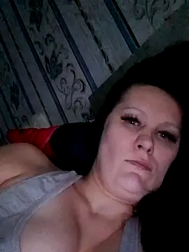 Snapshot of RomiTreats chatting on November 15, 2025, 12:02 pm RomiTreats online show from November 15, 2025, 12:02 pm