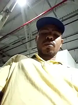 morenoosafado18cm online show from November 25, 2025, 9:48 pm