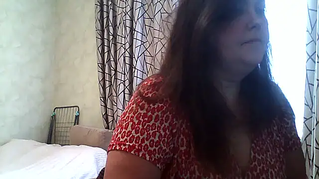 Snapshot of cappuchinno chatting on February 4, 2026, 12:44 pm cappuchinno online show from February 4, 2026, 12:44 pm