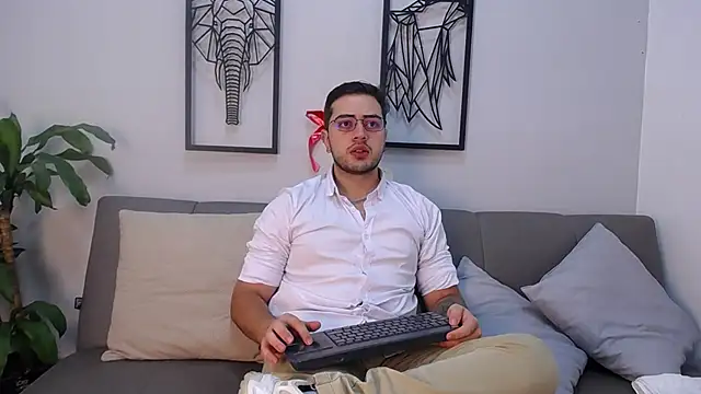 Ethan Greys online show from December 19, 2025, 11:34 pm