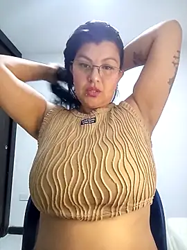 CelesteAlvarez1989 online show from April 14, 2026, 5:02 am