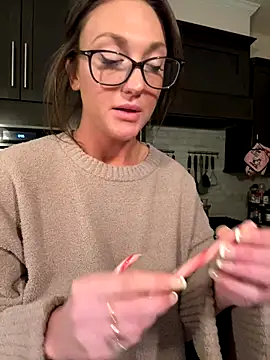 Snapshot of Ayybaebay chatting on December 17, 2025, 5:57 am Ayybaebay online show from December 17, 2025, 5:57 am