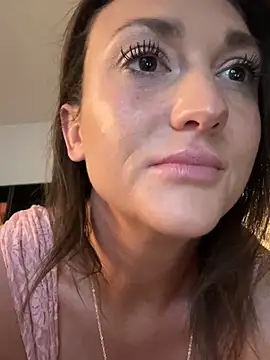 Snapshot of Ayybaebay chatting on February 5, 2026, 10:14 pm Ayybaebay online show from February 5, 2026, 10:14 pm