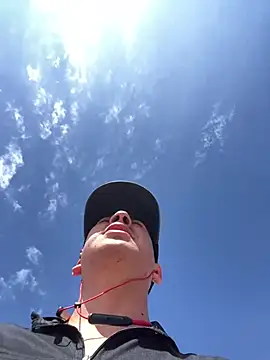 algila08 online show from March 8, 2026, 5:39 pm