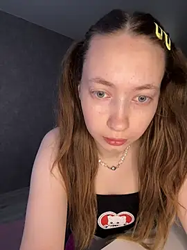 Holy Poly online show from April 17, 2026, 5:21 am