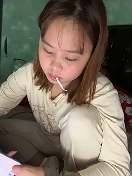 Lina8386 online show from December 19, 2025, 4:30 am