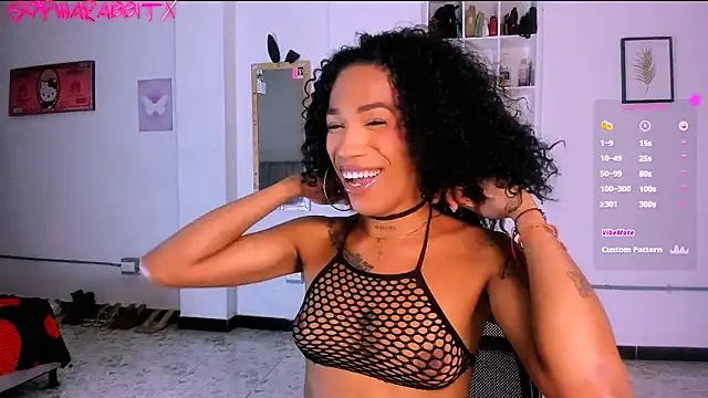 Snapshot of _Larabbitxx chatting on May 22, 2026, 4:52 am Larabbitxx online show from May 22, 2026, 4:52 am
