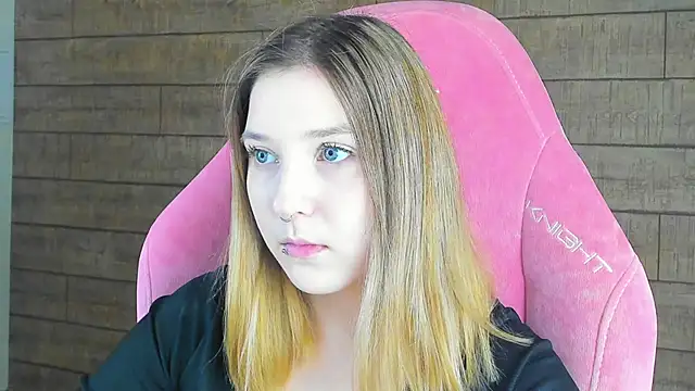 TinnaBurton online show from March 18, 2026, 4:10 pm