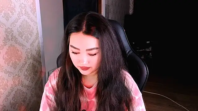 Emma Uilson online show from March 2, 2026, 2:02 pm