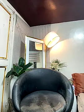  SandraHornball  online show from December 16, 2025, 9:47 am