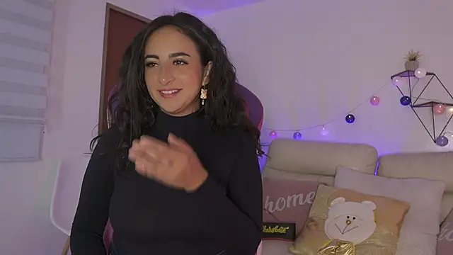 Snapshot of Enola_Holmes_ chatting on November 29, 2025, 1:25 pm Enola Holmes online show from November 29, 2025, 1:25 pm