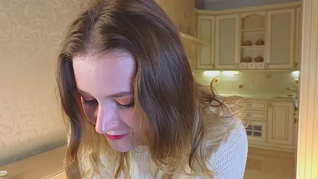 SusyGlines online show from November 23, 2025, 4:23 am