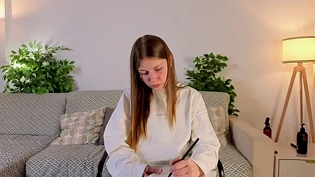 Snapshot of LesaFeldker chatting on November 29, 2025, 1:19 am LesaFeldker online show from November 29, 2025, 1:19 am