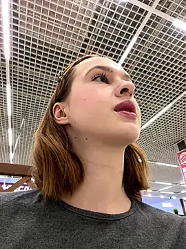 Snapshot of hani_obsessed chatting on December 15, 2025, 9:46 am hani obsessed online show from December 15, 2025, 9:46 am