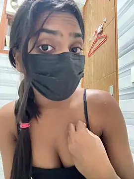 Snapshot of sexyayeshadesi chatting on May 12, 2026, 6:16 pm sexyayeshadesi online show from May 12, 2026, 6:16 pm