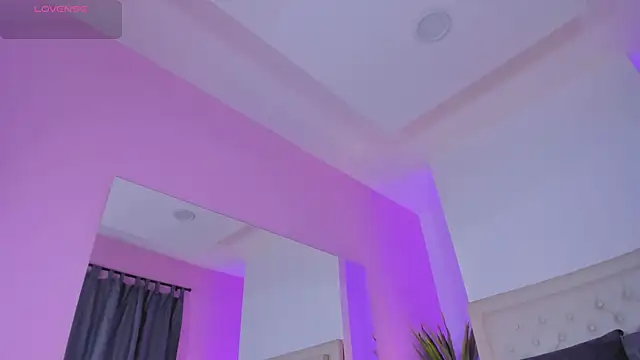 Snapshot of violeta_santanna chatting on February 20, 2026, 10:10 pm violeta santanna online show from February 20, 2026, 10:10 pm