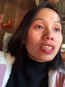 Trangbabylove online show from November 29, 2025, 2:47 am