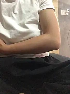 Trangbabylove online show from June 6, 2026, 3:44 am