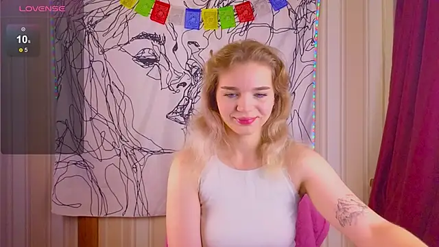  EricaWinterr  online show from November 18, 2025, 3:56 am